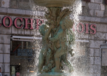 Фонтан в Шамбери, Франция – фотографии Франции