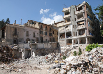 Л’Aквила после сильного землетрясения 2009 года. Фото 3 – фотографии Италии