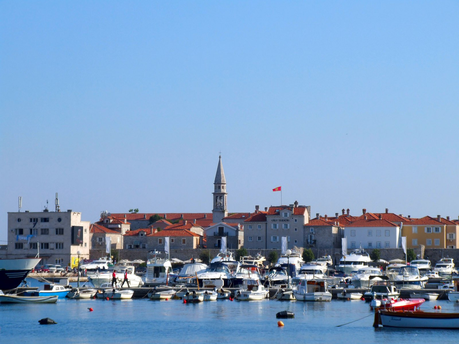 Яхты и катера в Будва, Черногория – фотографии Черногории