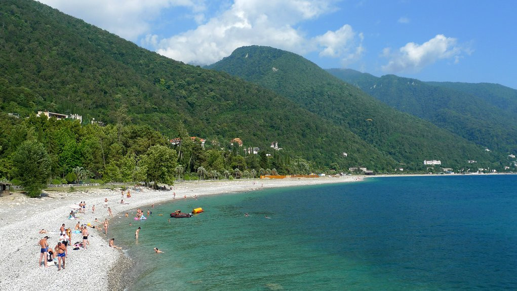 Пляж в Гагра, Абхазия. Фото 5 – фотографии Абхазии