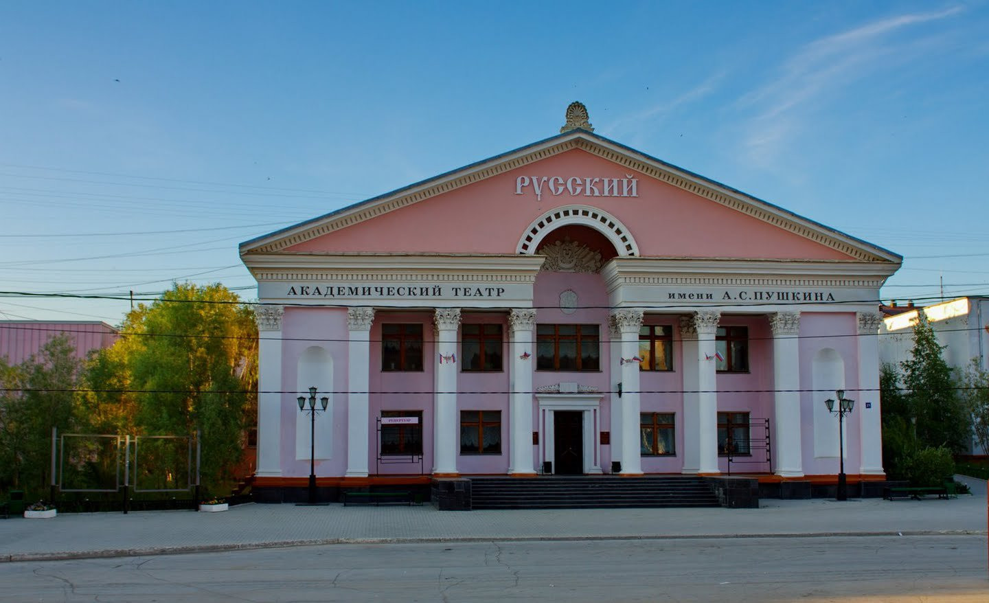 Театр в Якутске, Россия – фотографии России