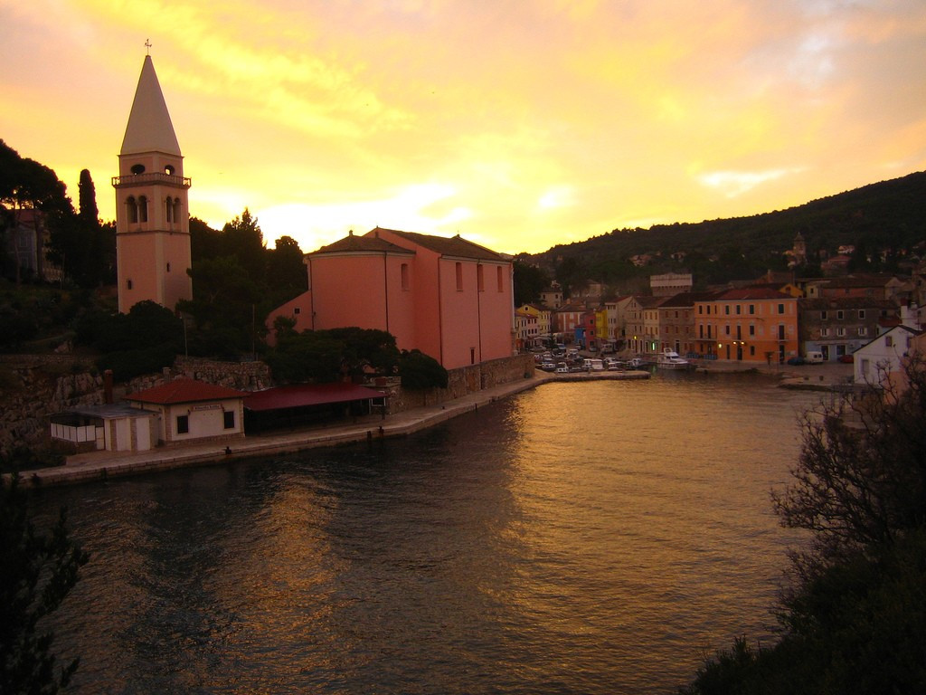 Вечер в Вели-Лошинь, Хорватия – фотографии Хорватии