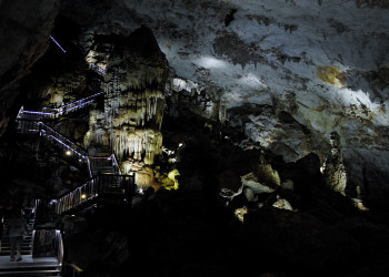 Пещера Шондонг в национальном парке Фонгня-Кебанг во Вьетнаме – фотографии Вьетнама