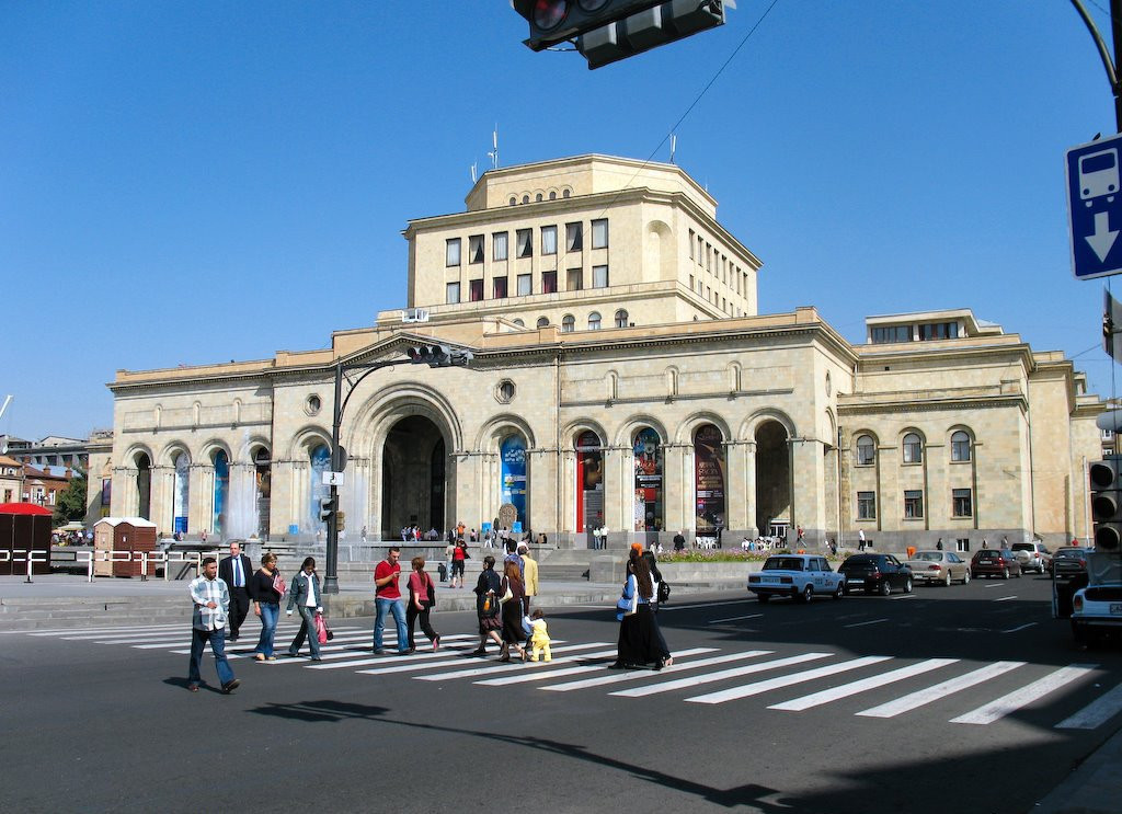Улица в Ереване, Армения. Фото 3 – фотографии Армении