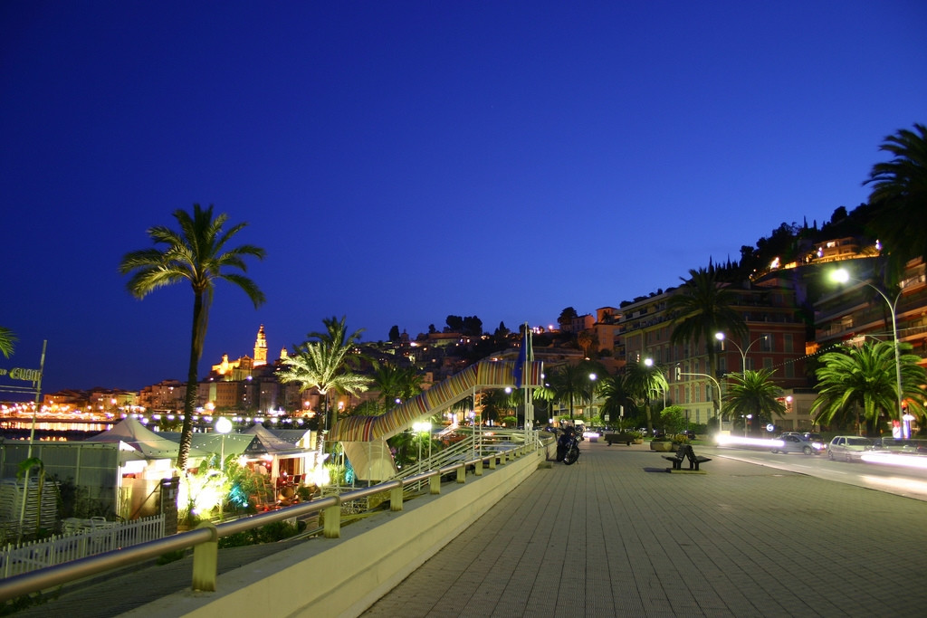 Набережная в Ментоне, Франция. Фото 7 – фотографии Франции