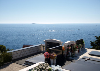 Кладбище в Примоштен, Хорватия – фотографии Хорватии