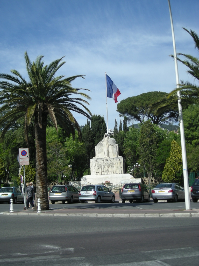 Памятник в Тулоне, Франция – фотографии Франции