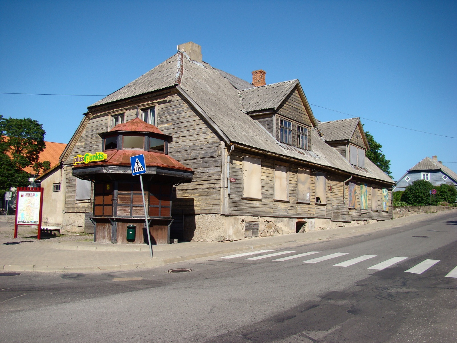 Старые дома в Лимбажи – фотографии Латвии