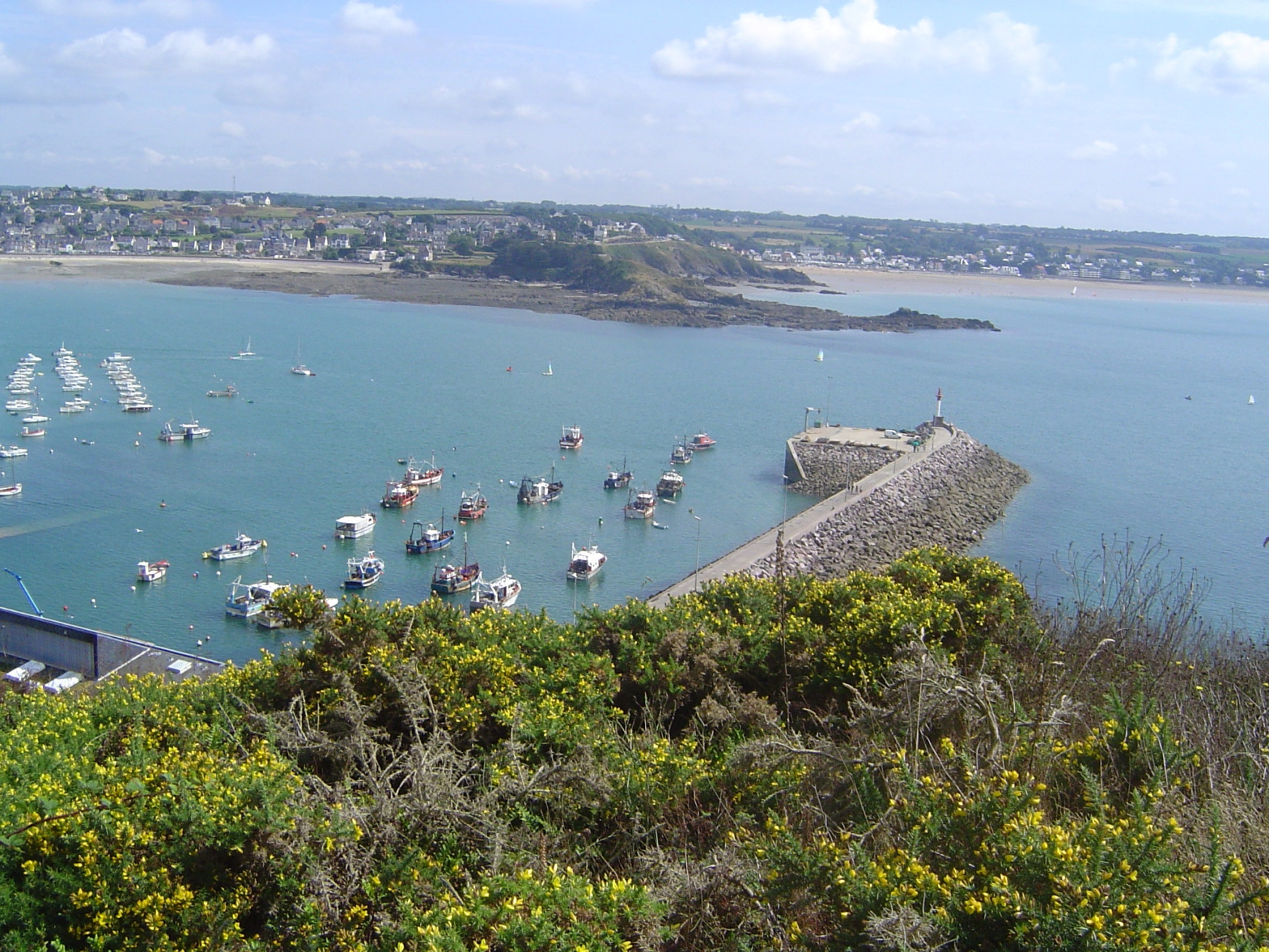 Яхты и катера в Эрки, Франция. Фото 2 – фотографии Франции