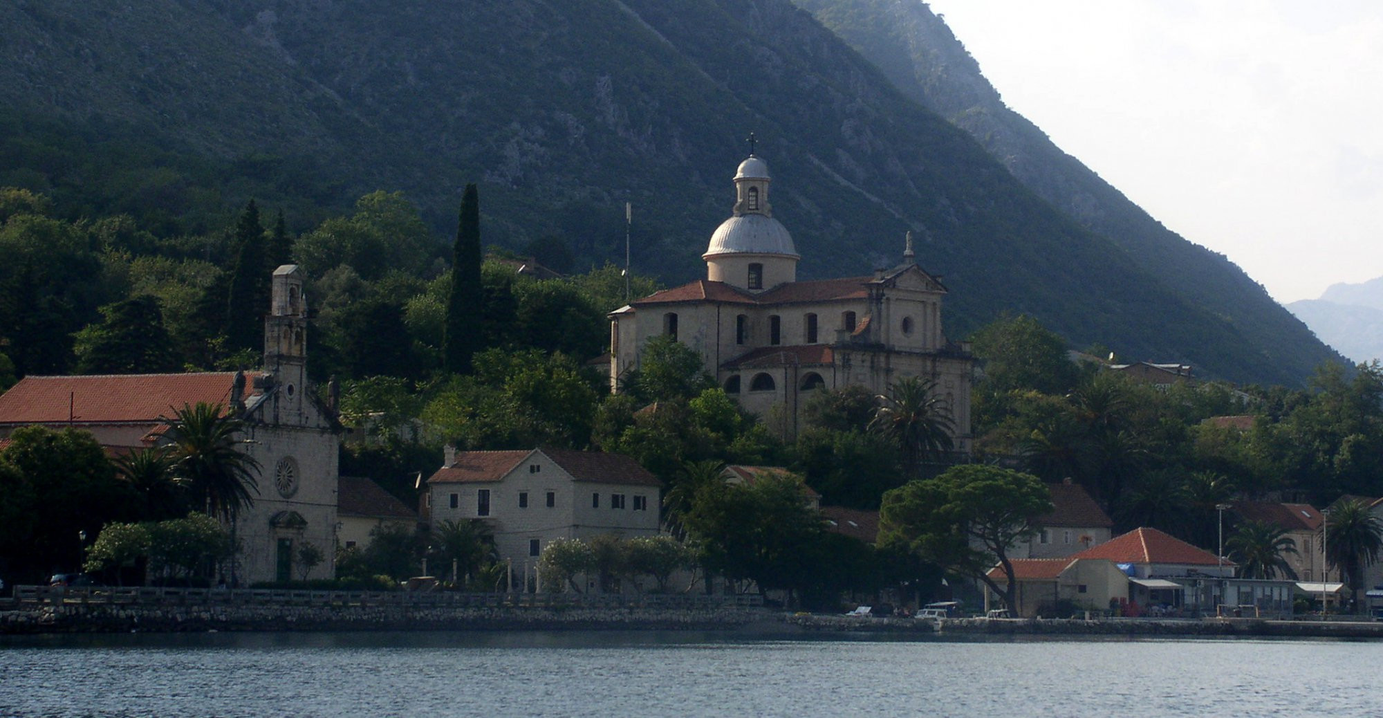 Набережная в Прчань, Черногория. Фото 1 – фотографии Черногории