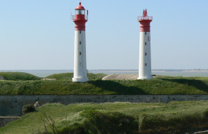 Маяк на острове Иль-д'Э, Франция – фотографии Франции