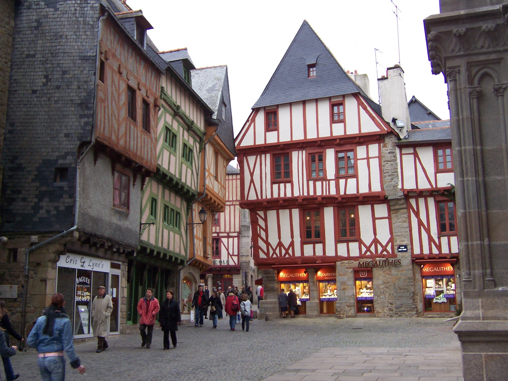 Магазины в Ванне, Франция. Фото 1 – фотографии Франции