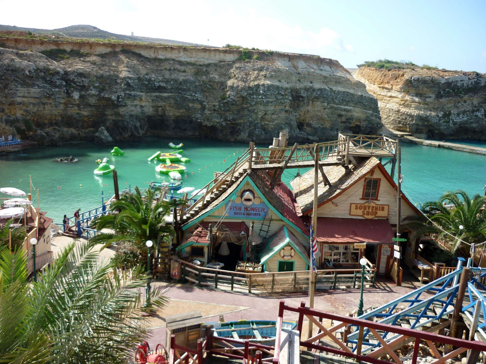 Деревня Попай (Popeye Village) на острове Мальта – фотографии Мальты