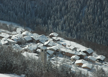 Деревня в Пейзе-Валландри, Франция – фотографии Франции
