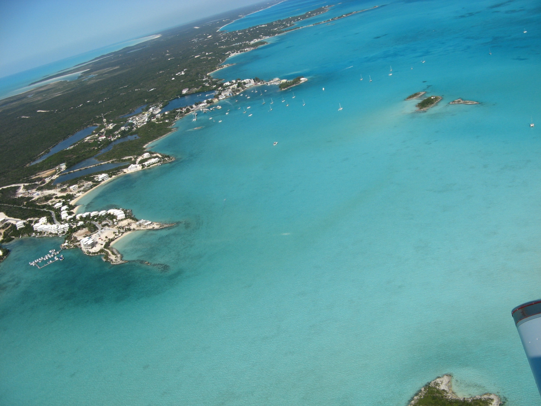 Панорамный вид острова Эксума, Багамские острова. Фото 1 – фотографии Багамских островов