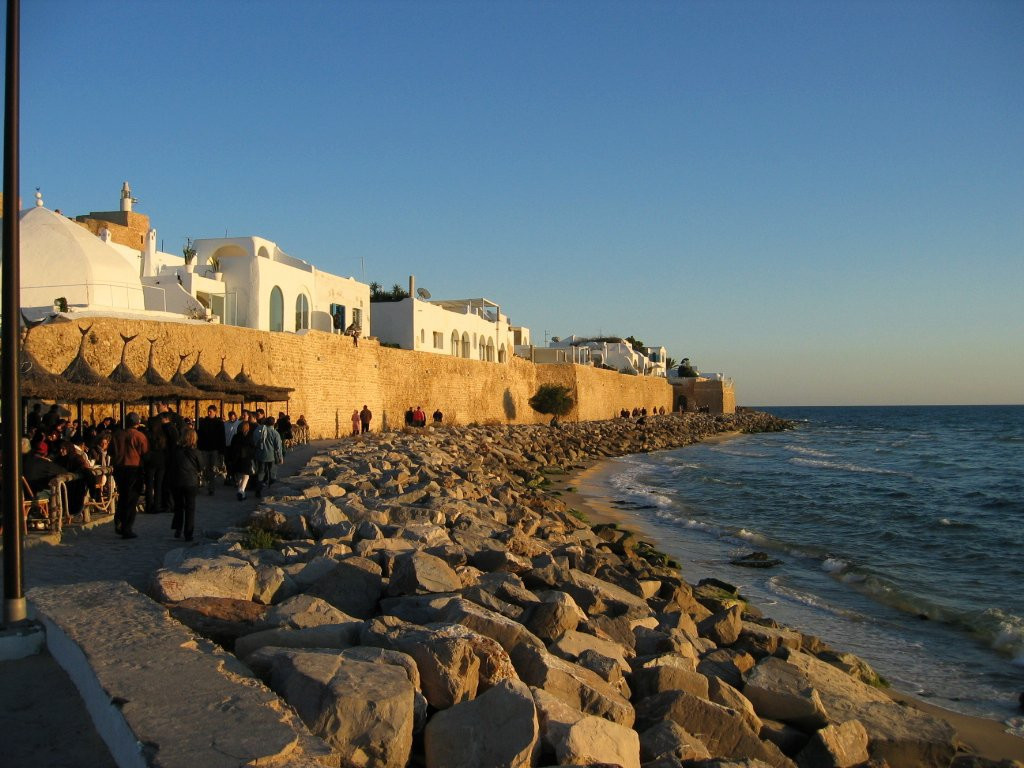 Кафе на набережной, Северный тунис – фотографии Туниса