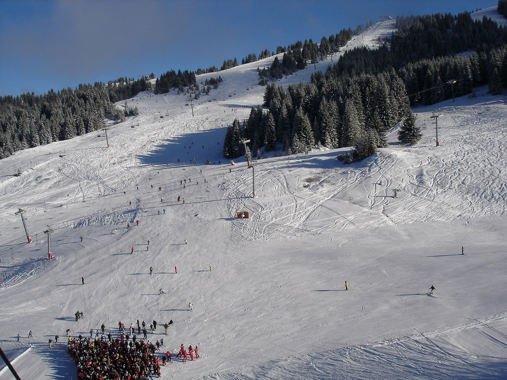 Панорамный вид в Ле-Же, Франция. Фото 1 – фотографии Франции