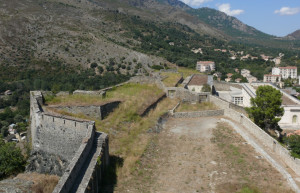 Горы в Корте, Франция – фотографии Франции