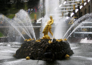 Фонтан в Петергофе, Россия. Фото 9 – фотографии России