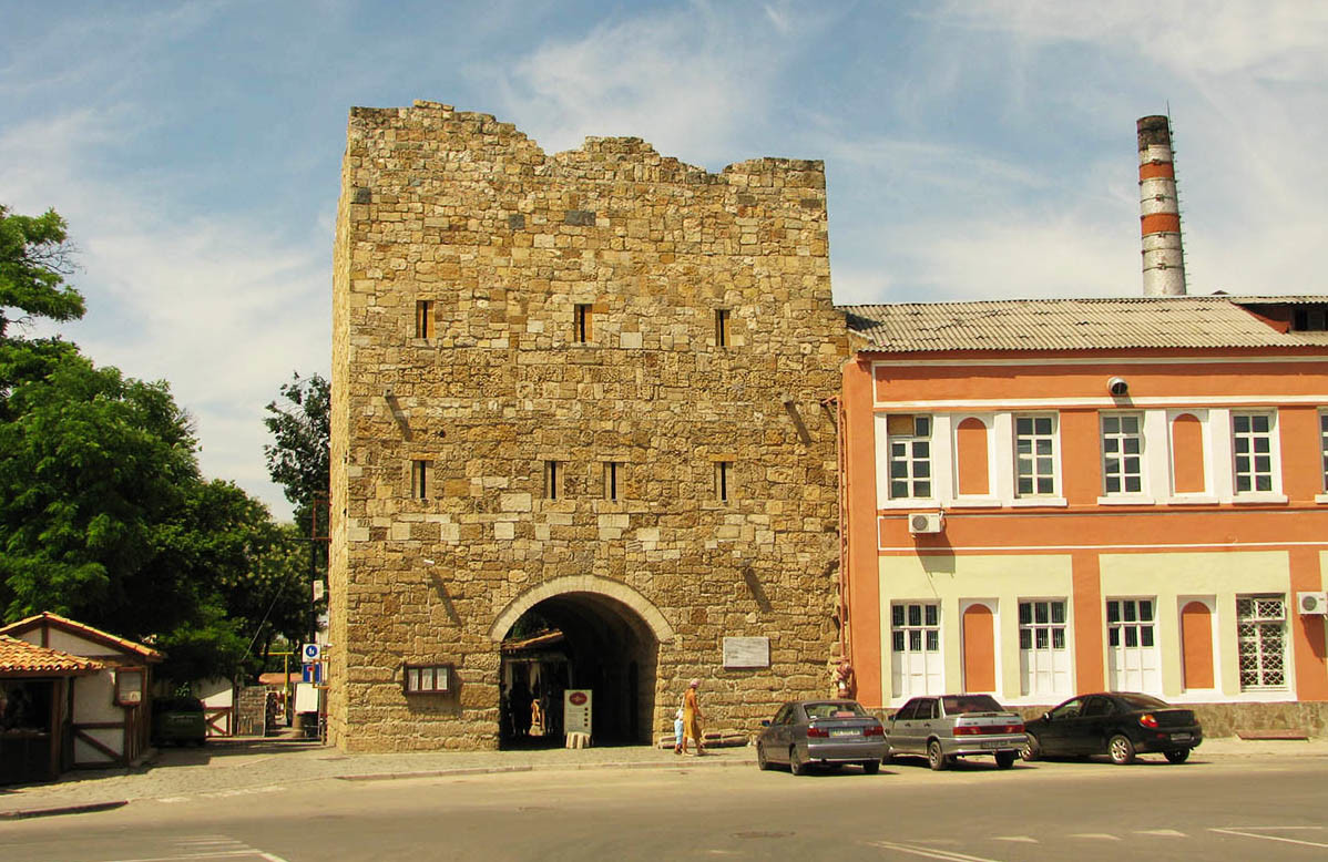 Восточные ворота крепости Гезлев, Евпатория. Фото 1 – фотографии России