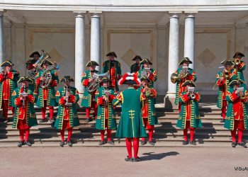 Праздник в Петергофе, Россия – фотографии России