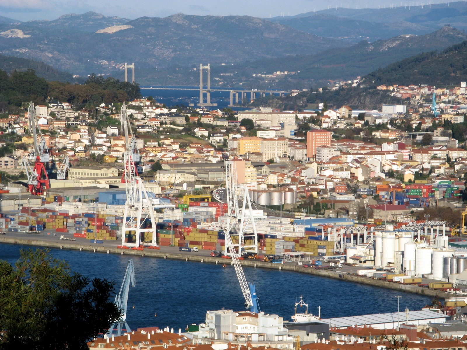 Крупный портовый город Виго (Vigo) – фотографии Испании