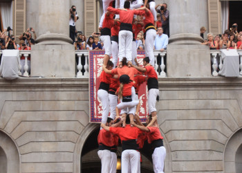 Касте́ли (Castells), так известные как человеческие за́мки – фотографии Испании