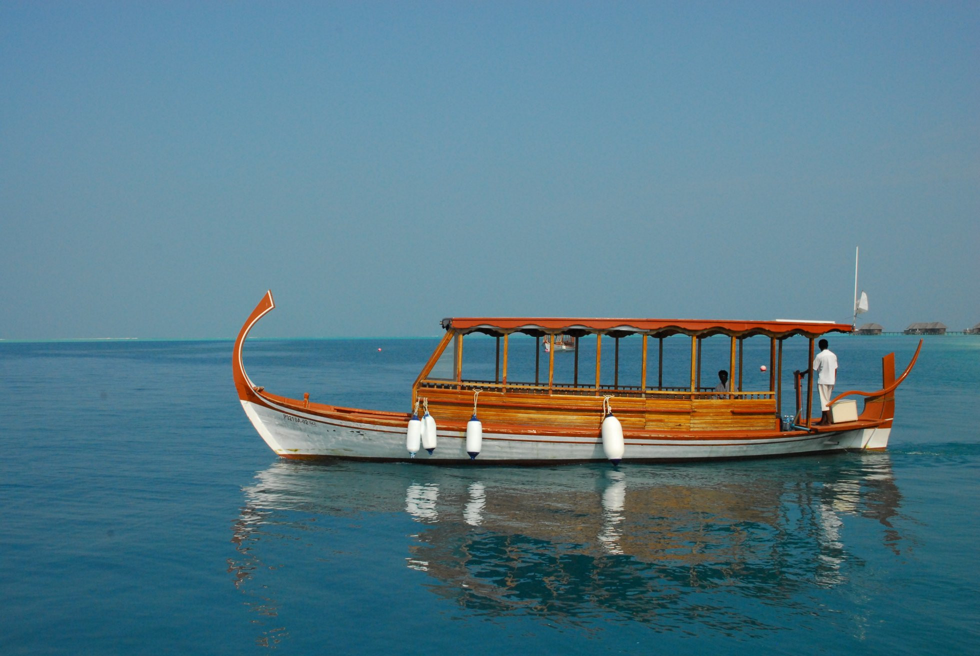 Лодка в Ари Атолле, Мальдивы. Фото 3 – фотографии Мальдивских островов