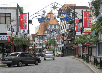 Улица в Блуменау, Бразилия. Фото 10 – фотографии Бразилии