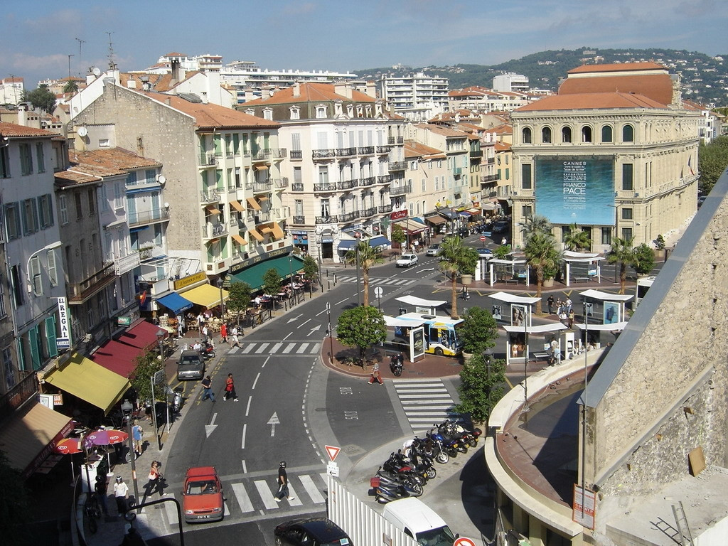 Дома в Канне, Франция – фотографии Франции