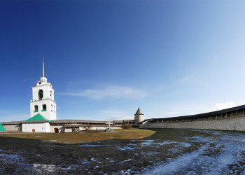 Псковский Кром (Кремль) — историко-архитектурный центр Пскова – фотографии России