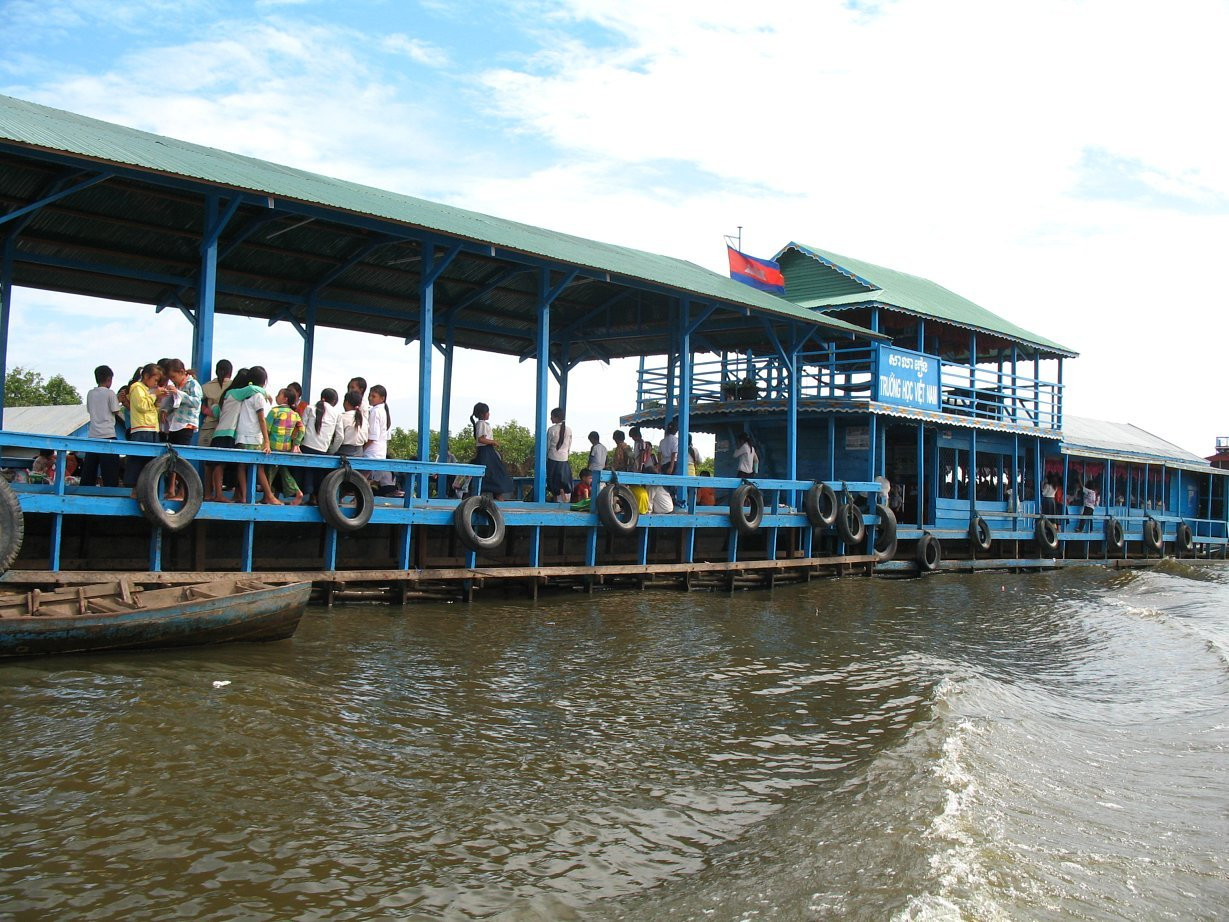Школа на воде – фотографии Камбоджи