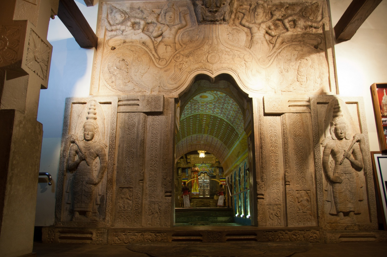 Буддистский Храм Зуба Будды в Канди. Фото 2 – фотографии Шри-Ланки