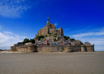 Крепость в Мон-Сен-Мишель, Франция. Фото 1 – фотографии Франции