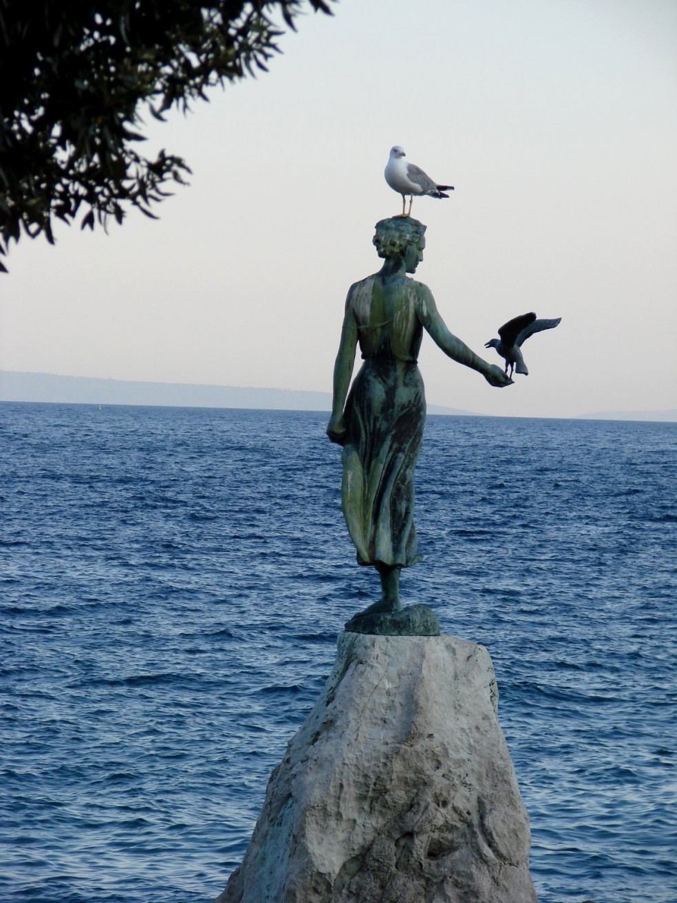 Памятник в Опатии, Хорватия. Фото 5 – фотографии Хорватии