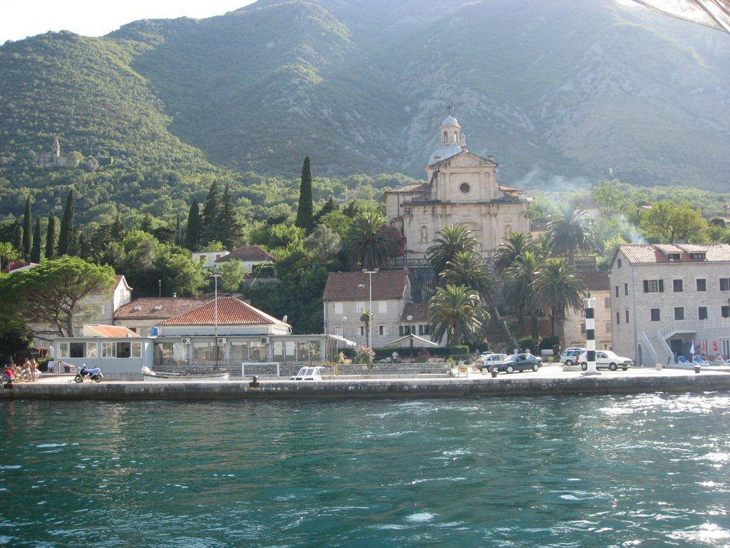 Набережная в Прчань, Черногория. Фото 4 – фотографии Черногории