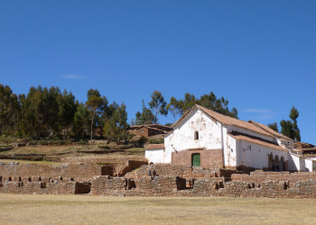 Остатки сооружений инков в Чинчеро (Chinchero) – фотографии Перу
