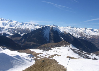 Горы в Ле-Албиезе, Франция – фотографии Франции