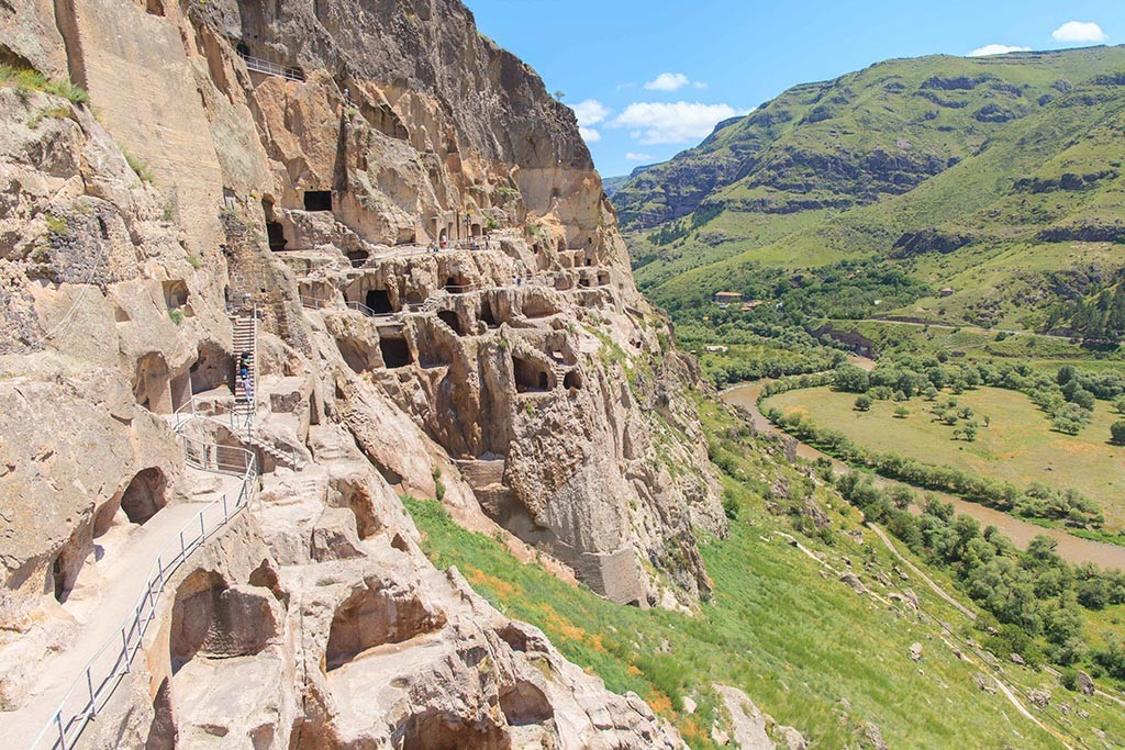 Посещение пещерного города Вардзия платное – фотографии Грузии
