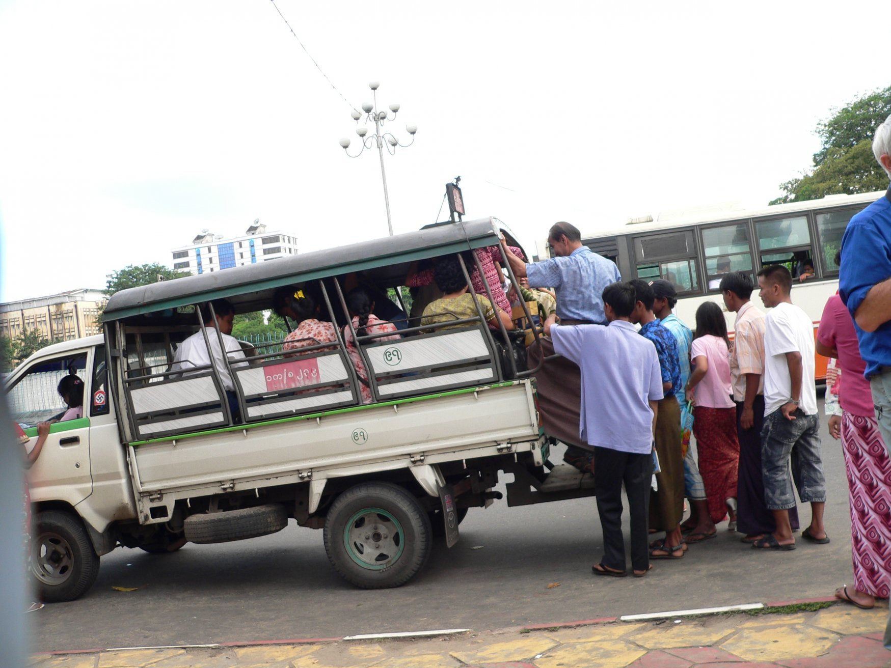 Транспорт в Янгоне, Мьянма. Фото 1 – фотографии Мьянмы