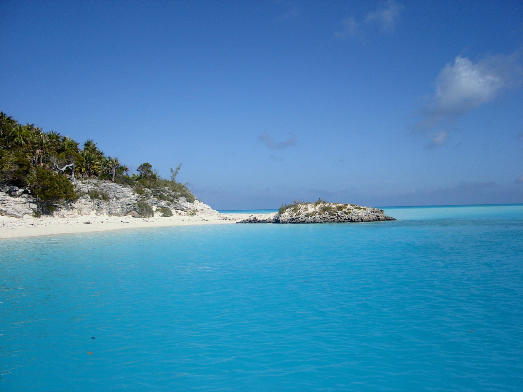 Море на острове Эксума, Багамские острова. Фото 5 – фотографии Багамских островов