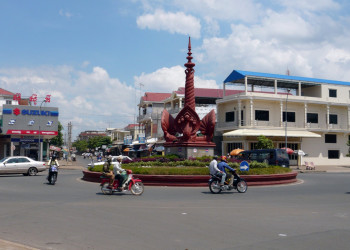 Городская площадь в Кампонгтяме, Камбоджа – фотографии Камбоджи