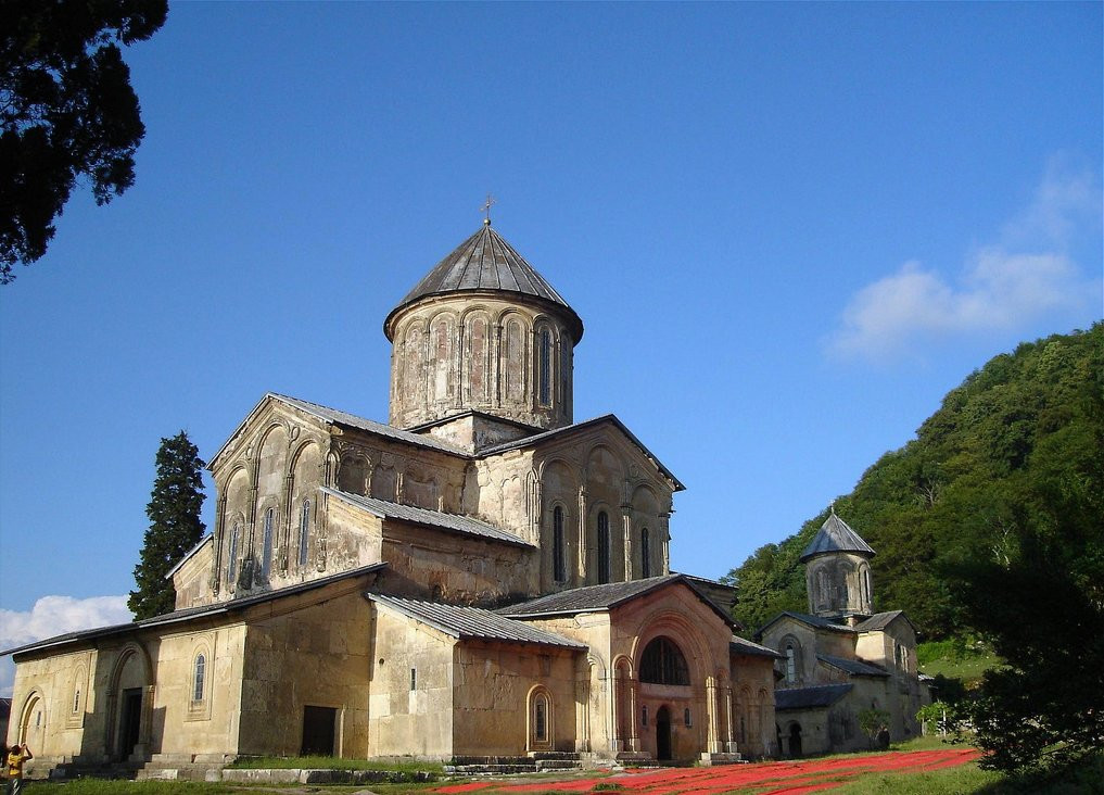 Гелатский монастырь (Gelati Monastery) – фотографии Грузии