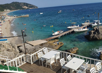 Ресторан на набережной. Дерми. Албания – фотографии Албании