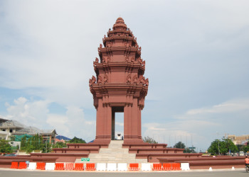 Монумент Независимости (Independence Monument) – фотографии Камбоджи