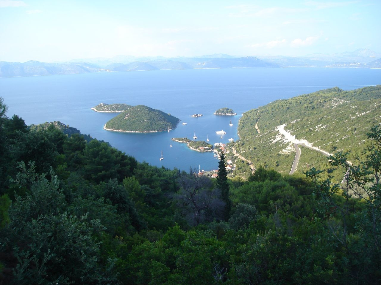 Панорамный вид острова Млет, Хорватия – фотографии Хорватии