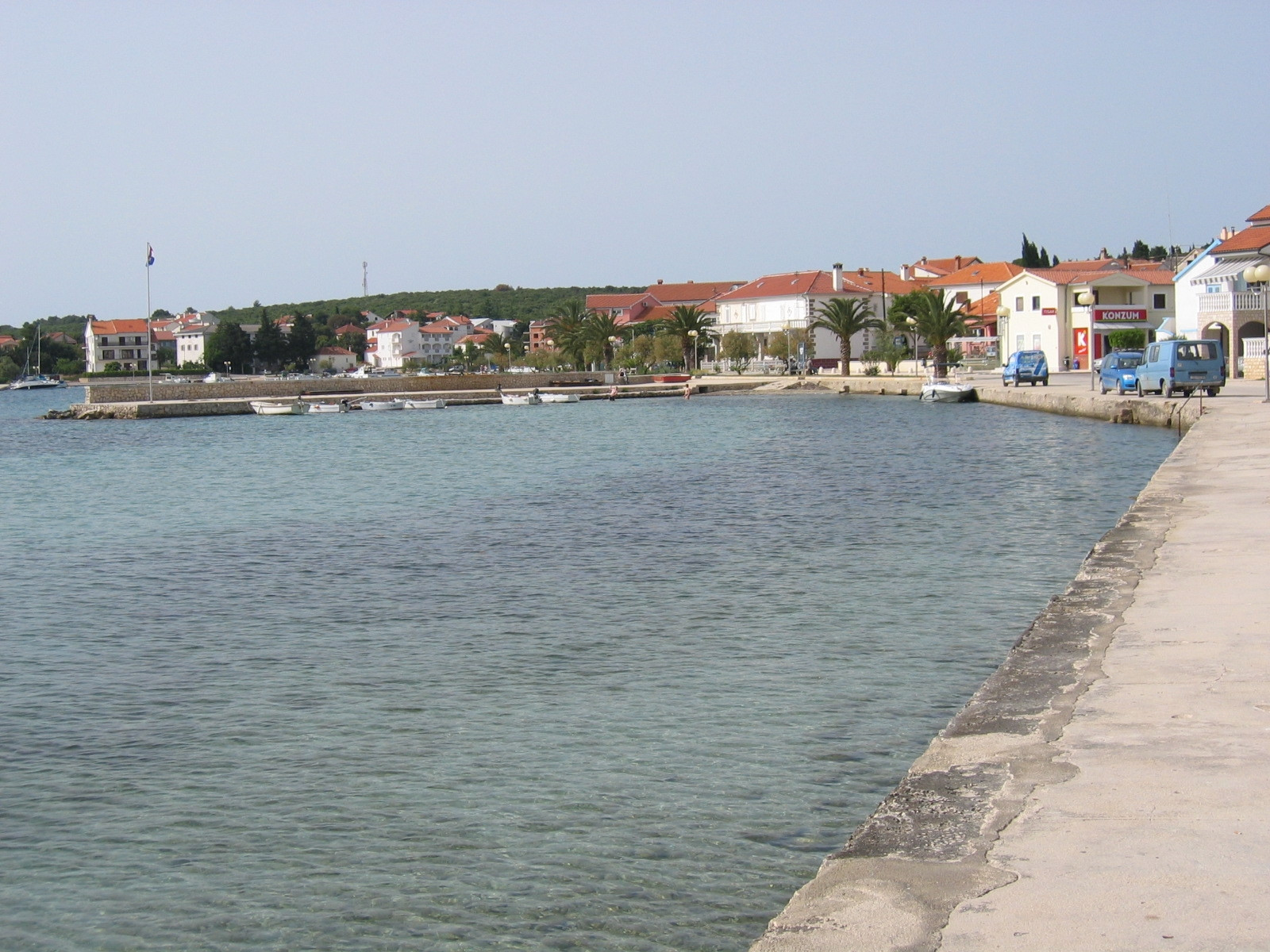 Набережная в Петрчане, Хорватия. Фото 1 – фотографии Хорватии