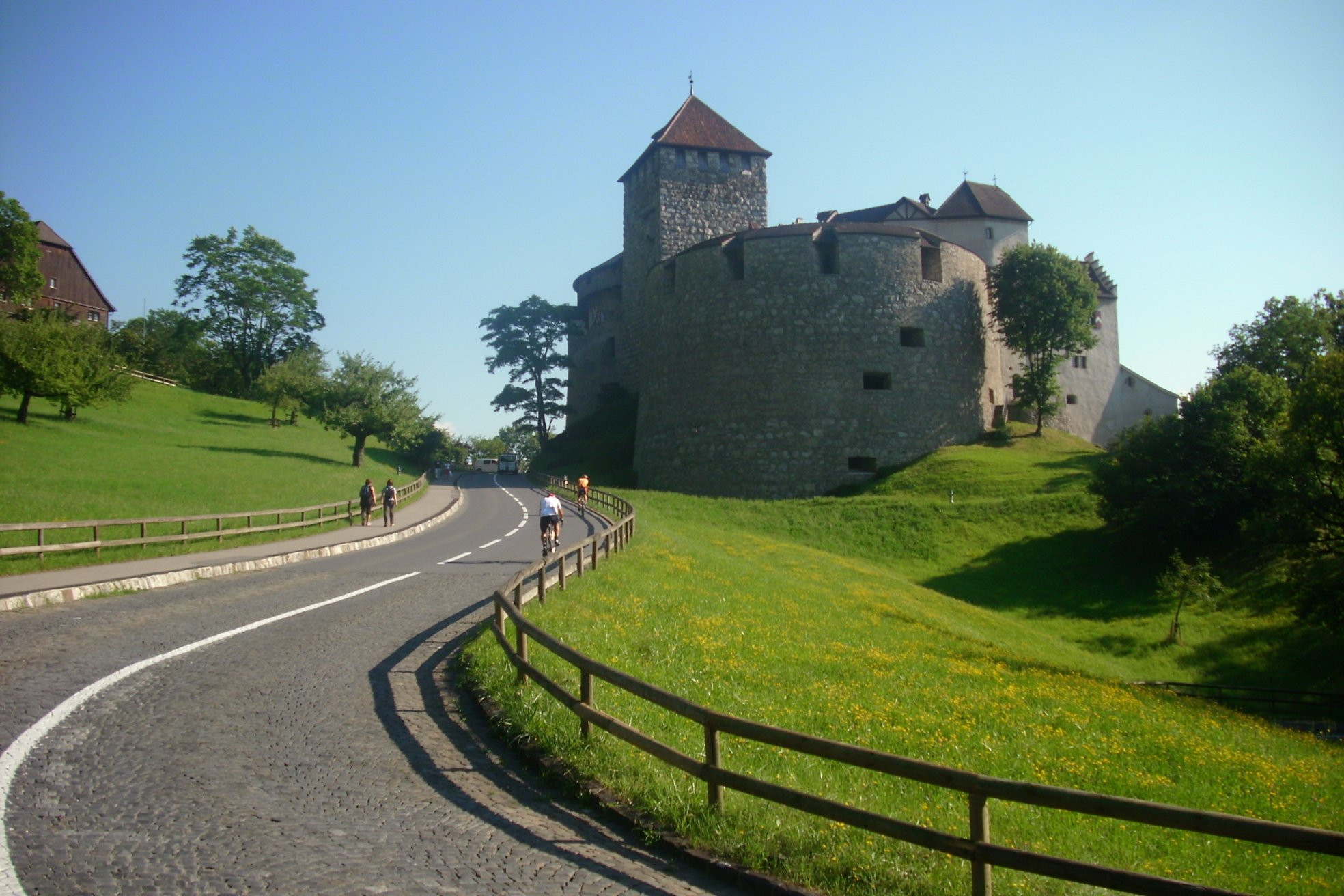 Вадуц, Лихтенштейн, фото № 70470 – фотографии Лихтенштейна