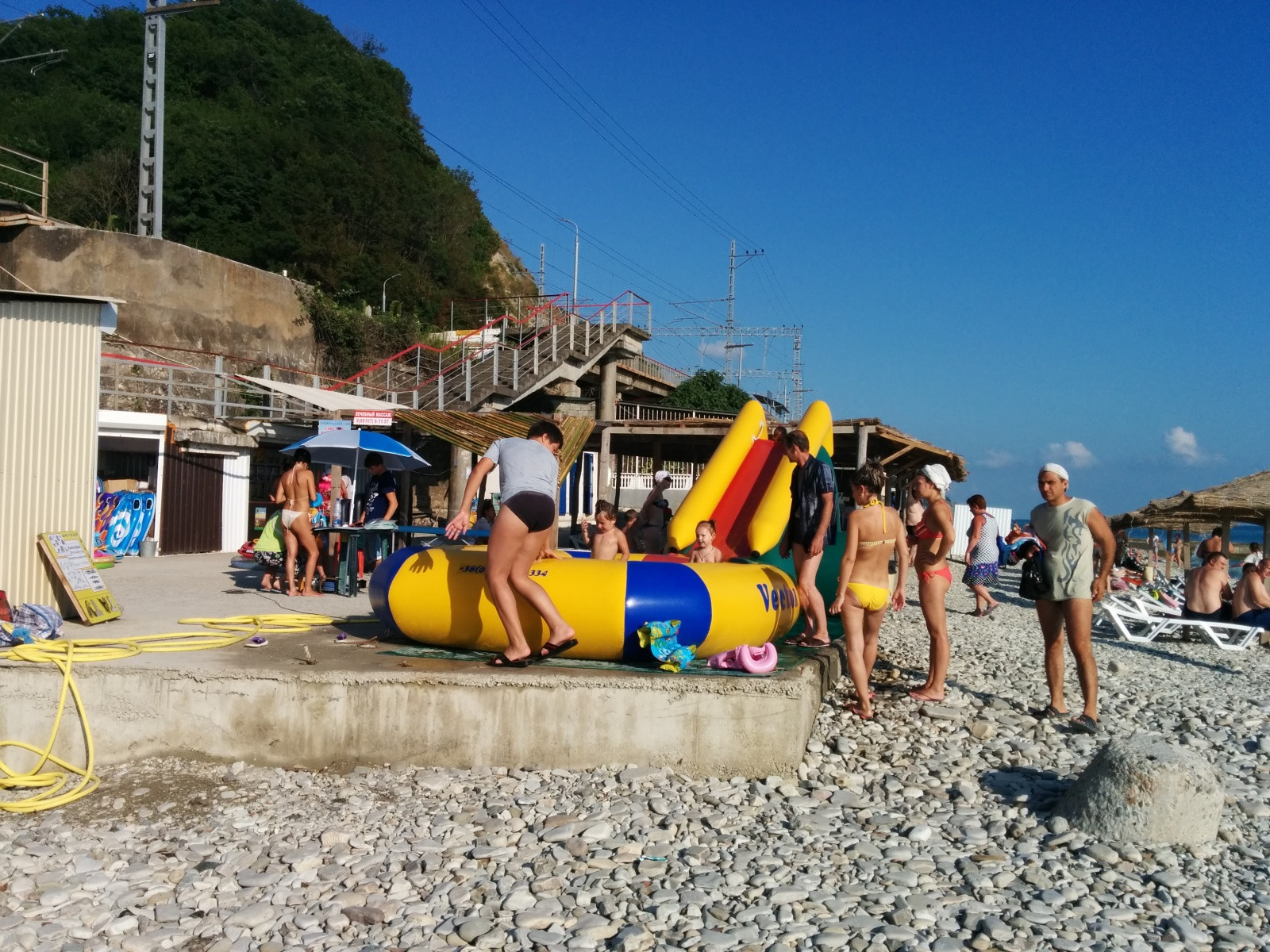 Пляж в Дедеркое – фотографии России