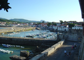 Набережная в Сибуре, Франция. Фото 6 – фотографии Франции